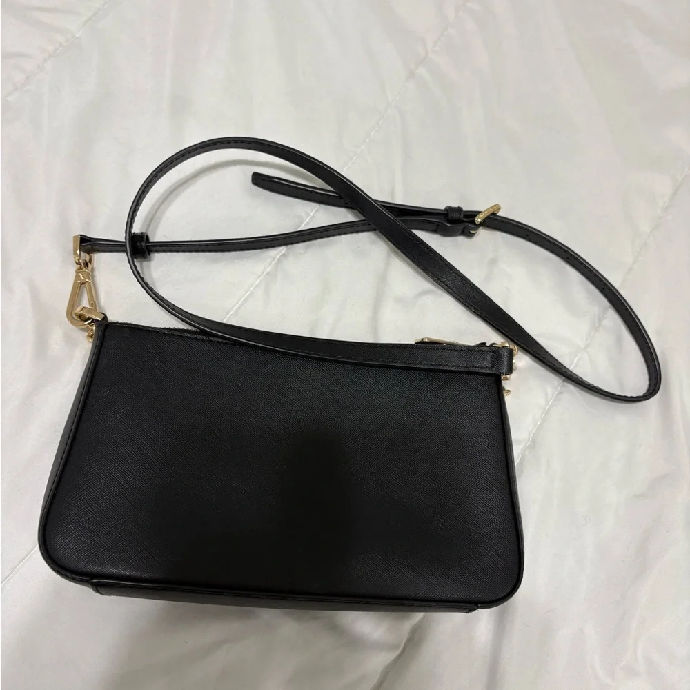 Michael Kors Black Crossbody Bag with Gold Chain - Picture 3 of 3